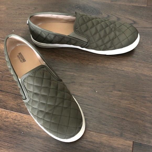 mossimo slip on shoes